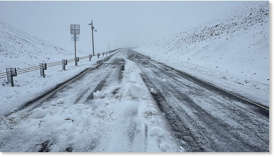 A photo taken Jan. 5, 2026, at 8:45 a.m. shows heavy snow at the summit of Maunakea.