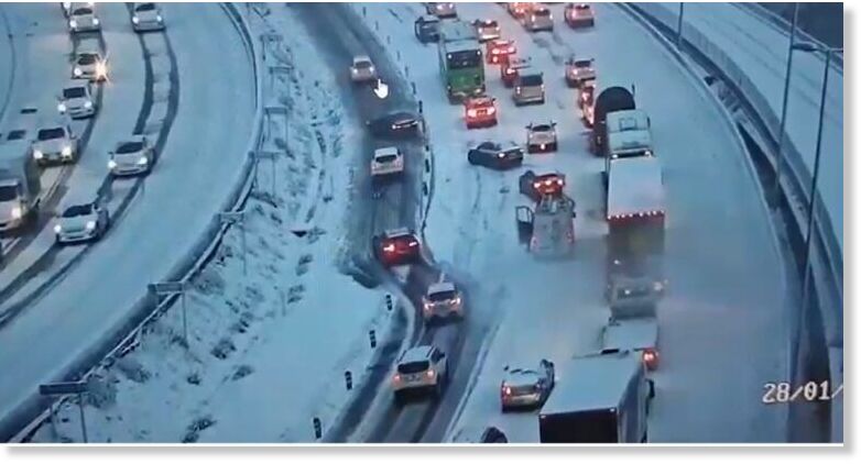 Snow causes major traffic disruption on roads around Madrid