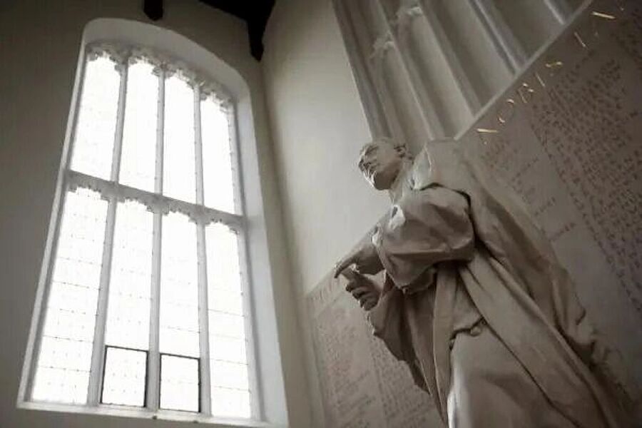 Clic para aumentar Isaac Newton Trinity College