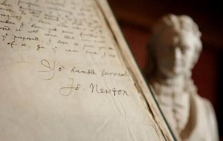 Clic para aumentar isaac newton signature book