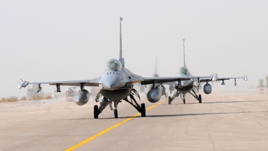 F-16