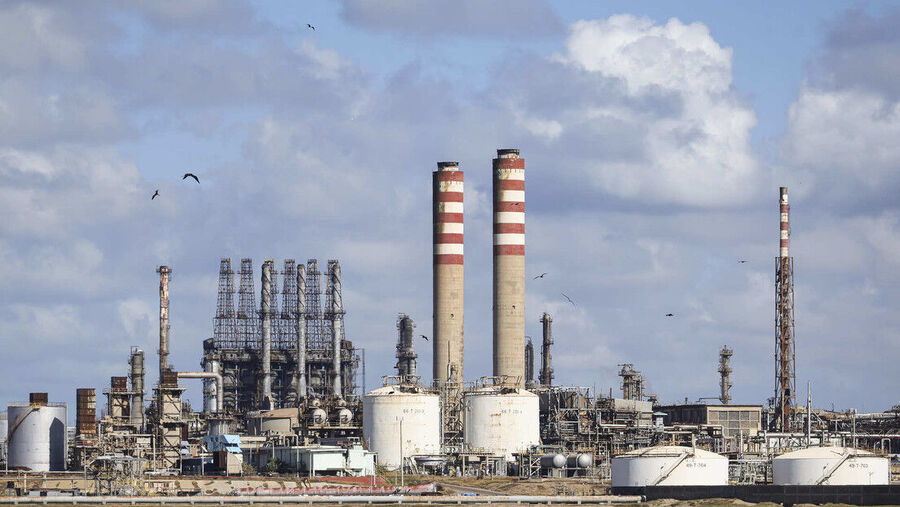 refinería de Punta Cardó