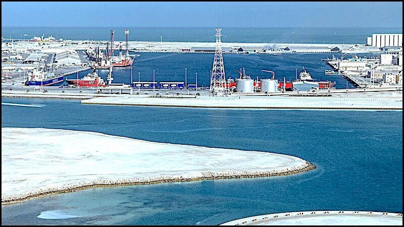 Clic para aumentar Iranian oilgas facility