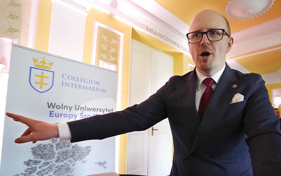 Clic para aumentar Jerzy Kwasniewski, the head of the conservative institute Ordo Iuris.