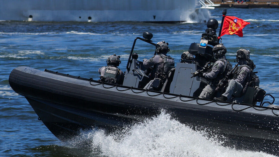 Clic para aumentar Chinese Navy