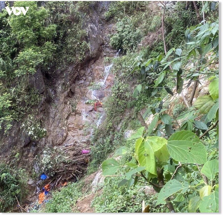 Three people have been killed after a landslide caused by prolonged heavy rainfall struck a mountainous area in Northern Vietnam’s Lai Chau Province, local authorities said on June 10.