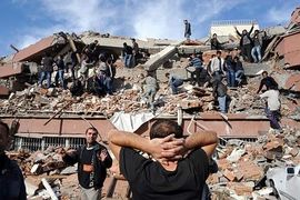 El seísmo ha provocado grandes daños materiales en el este de Turquía.