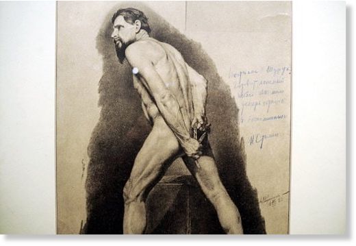 Stalin comentar los dibujos de hombres desnudos1