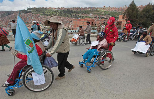Protesta discapacitados en Bolivia4