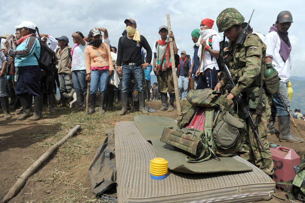 Indígenas cauca desalojaron fuerzas militares6