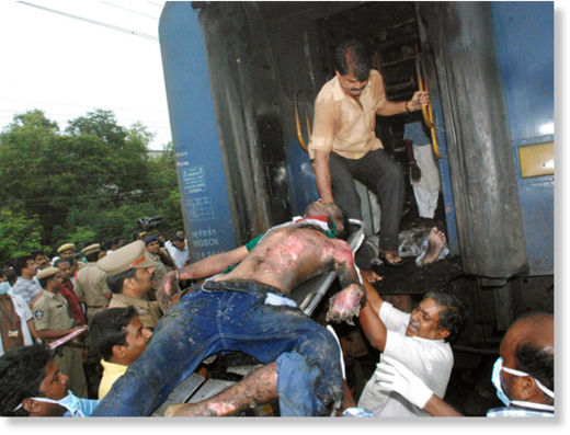 India incendio de un tren2
