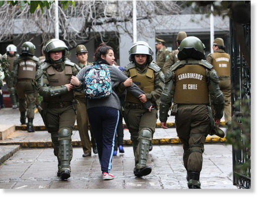 Arrestan estudiantes en Chile1