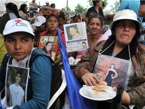 Alrededor de 60 personas, provenientes de Guatemala, Honduras, El Salvador y Nicaragua, tienen el objetivo de encontrar a sus seres queridos