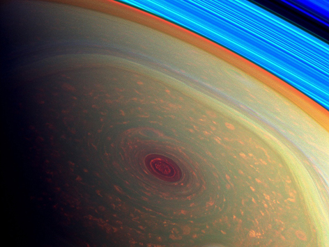 huracán en Saturno2